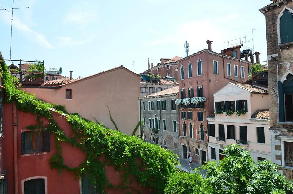 Hotel Iris Venice 2*,  Italy