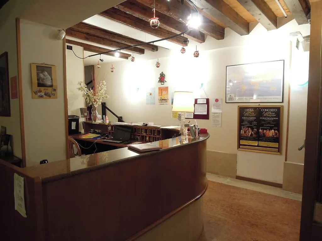 **  Hotel Iris Venedik İtalya